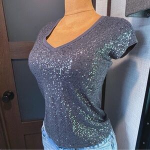 EXPRESS Grey Sparkly Sequin Glitter V-Neck Short Sleeve Top Size XS